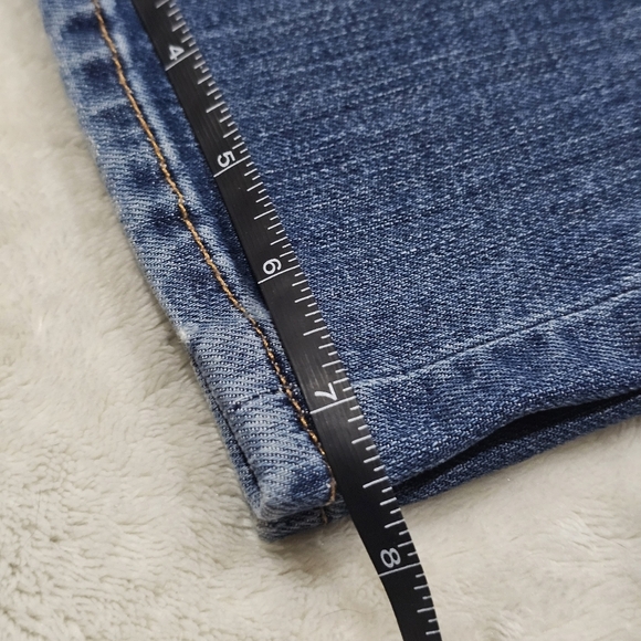 Lucky Brand Lola Bootcut Blue Wash Mid‑Rise Jeans w/ Embroidered Back Pockets 27 - Picture 14 of 14